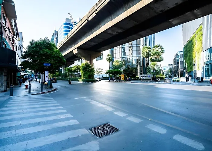 Elite Asok Sukhumvit 20 *
