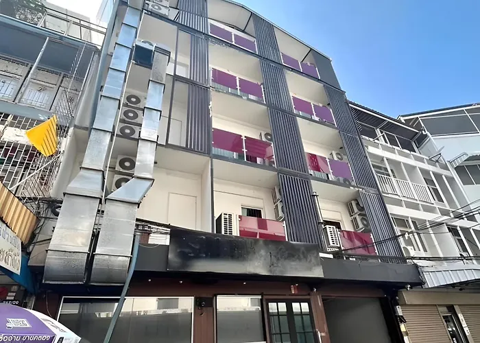 Elite Asok Sukhumvit 20 *